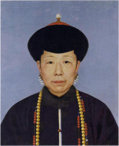 清世宗孝圣宪皇后钮祜禄氏（1693年1月1日—1777年3月2日），满洲镶黄旗人，四品典仪官凌柱之女。