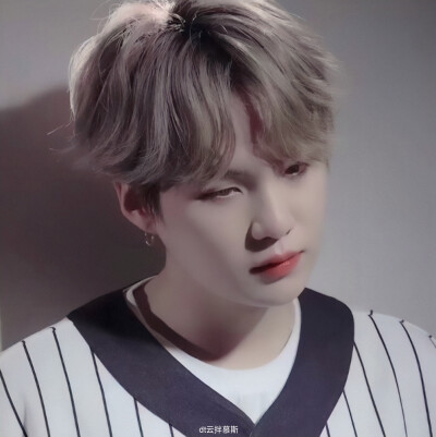 闵 玧 其
©边溺
原D7qy