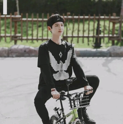 我的宝藏男孩儿们♡