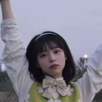 蓝色系统森系女生头像