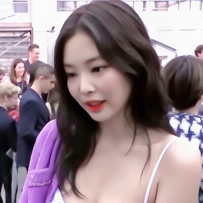 金智妮Jennie
原截江纪然
crlxs春日恋熊社