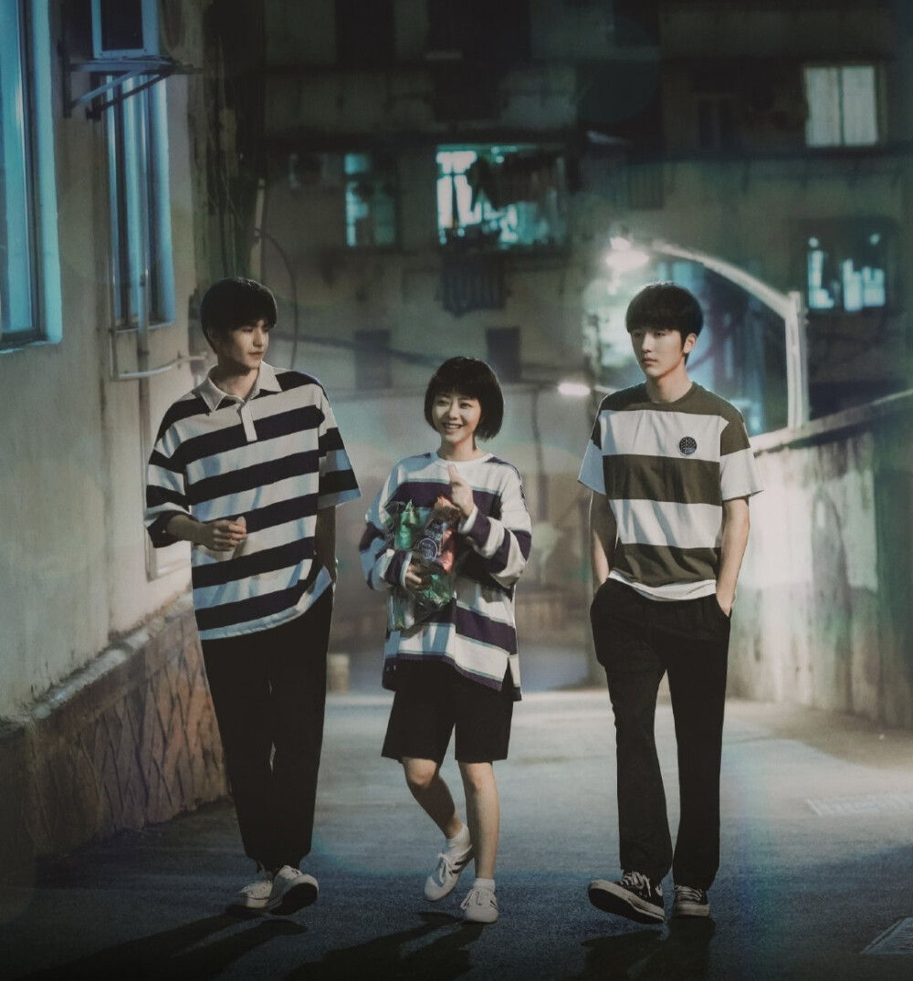 以家人之名
宋威龙×凌霄
张新成×贺子秋
谭松韵×李尖尖