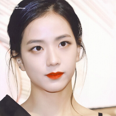 jisoo
© off the page