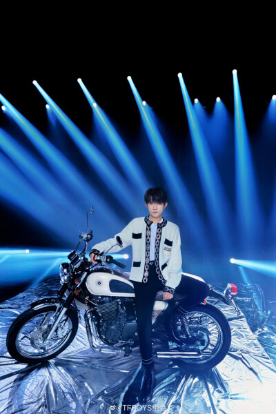 TFBOYS易烊千玺