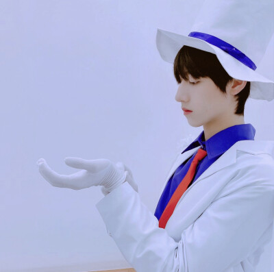 沈卿自调朱志鑫头像，禁二改，二传标明沈卿，抱图dd