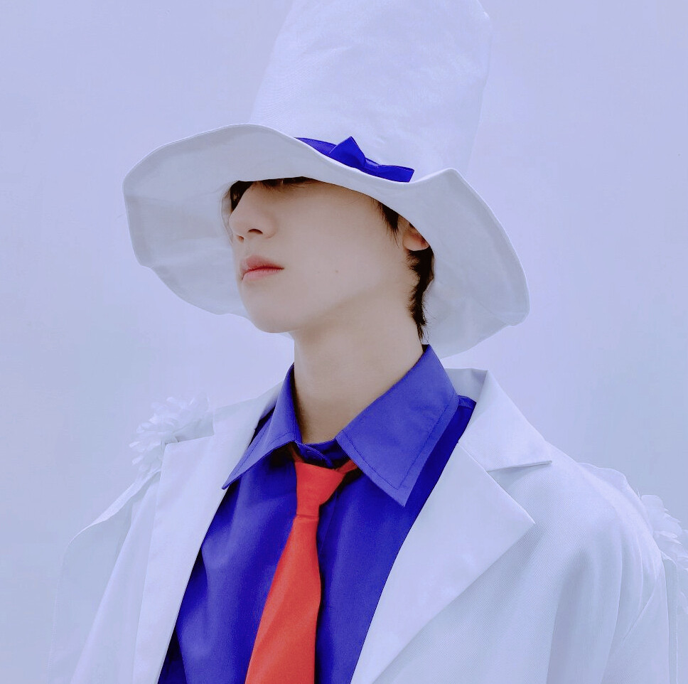 沈卿自调朱志鑫头像，禁二改，二传标明沈卿，抱图dd