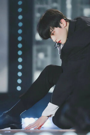 ღ
  脸蛋天才-车银优 
                  Cha EunWoo