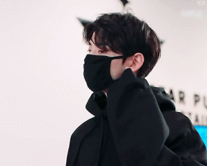 ღ
  脸蛋天才-车银优 
                  Cha EunWoo