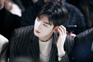 ღ
  脸蛋天才-车银优 
                  Cha EunWoo