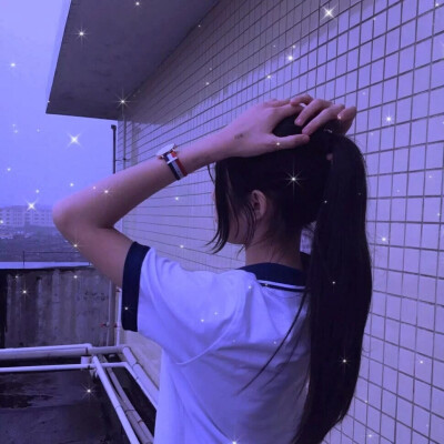 蓝色系女头
校园风