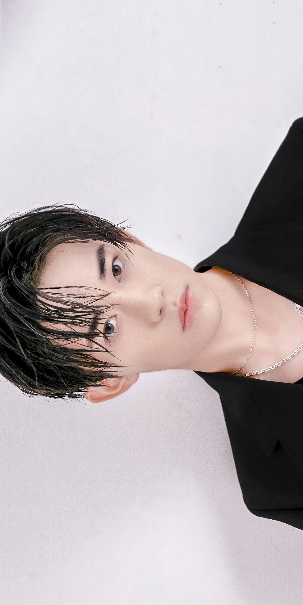 易烊千玺湿发好a67