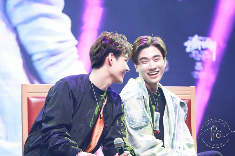 王俊勇黄明明perthsaint
大学很大，所以身边的人很重要
20190223LBC武汉见面会
cr.logo