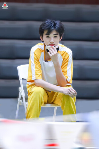 宋亚轩(图片来自微博)