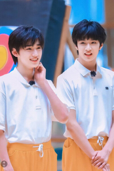 文轩壁纸，淦，大姐表示太甜了！