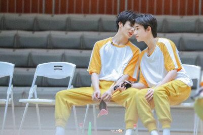 文轩壁纸，淦，大姐表示太甜了！