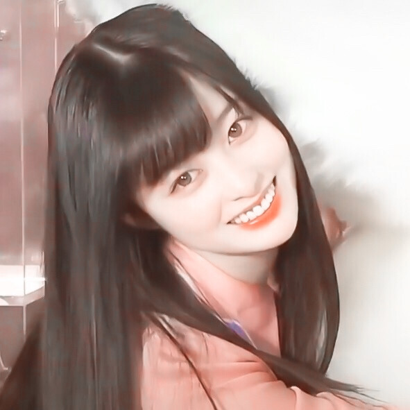 '桥本环奈'抱抱大玩偶
小不点 万薇