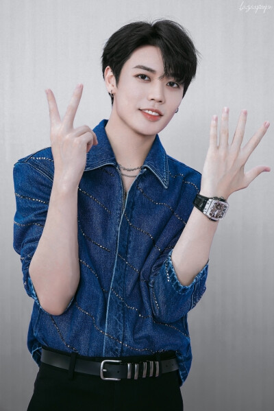 林彦俊0824生日快乐