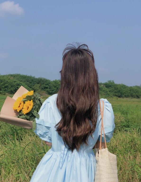 雨天：小清新女头像