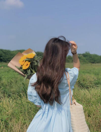 雨天：小清新女头像