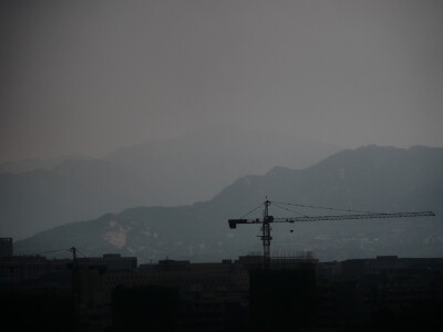 山雨欲来风满楼~