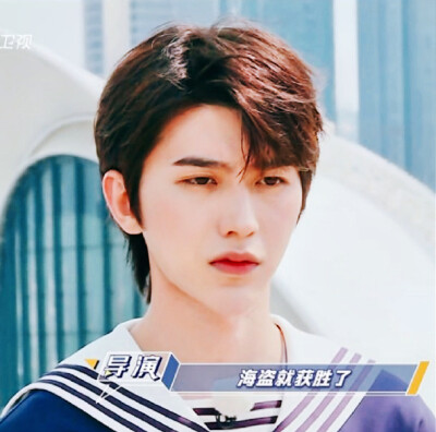 “圈圈圆圆圈圈”系列
自调蔡徐坤头像，禁二改
二传注明沈卿
抱图dd