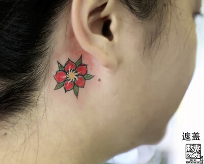 鬼手纹身小鬼店 耳后小花遮盖 纹身师阿旭