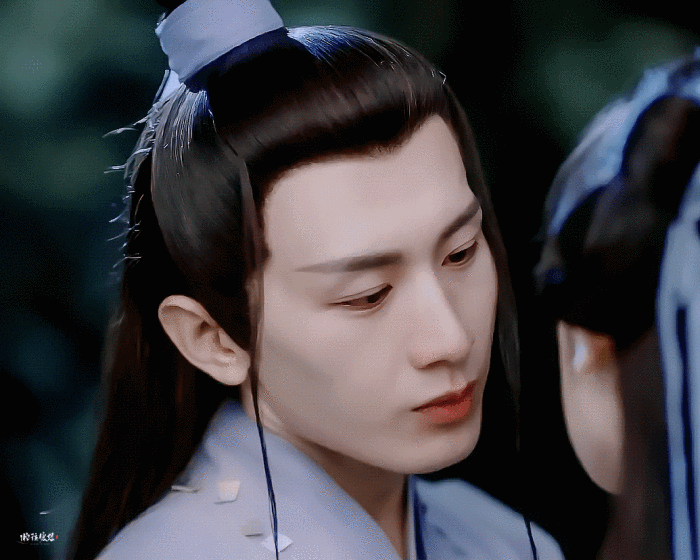 琉璃 | 成毅&袁冰妍
cr:溺往臆想 