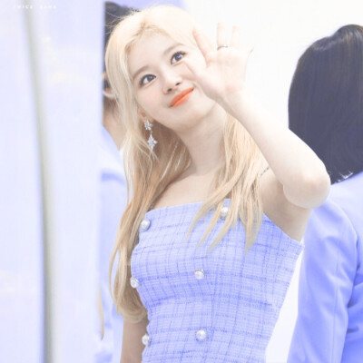 Every time I show up blow up uh.
raspberry_1229