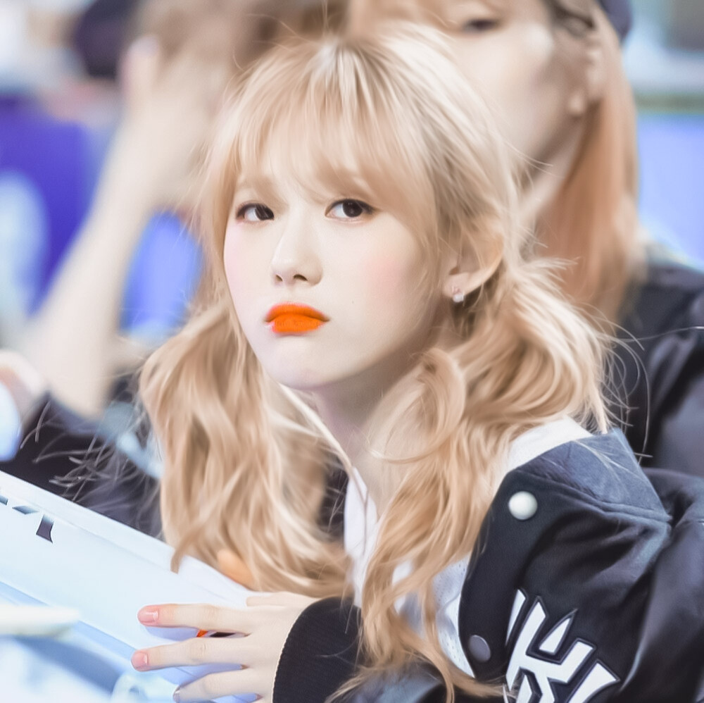 
李LUDA
©WJSN_TGRR
拿图收藏
