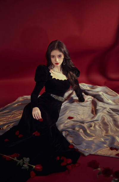 ©鞠婧祎个人工作室