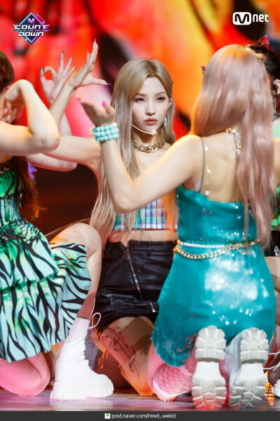 ʚ❤ɞ甜娟(´͈ꄃ `͈二十二岁生日快乐吖!ʚ❤ɞ
♛Queen and lion♚!!!