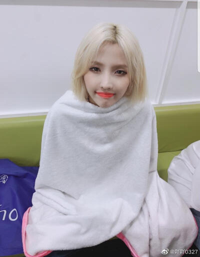 ʚ❤ɞ甜娟(´͈ꄃ `͈二十二岁生日快乐吖!ʚ❤ɞ
♛Queen and lion♚!!!