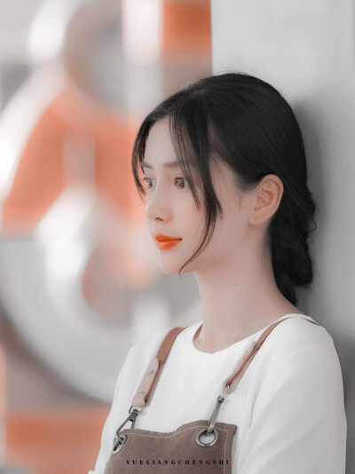 “咖啡店店长.”
angelababy‖FROM.林知安