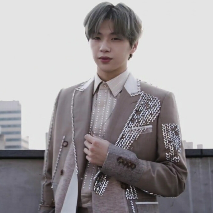 姜丹尼尔
自截二改注明