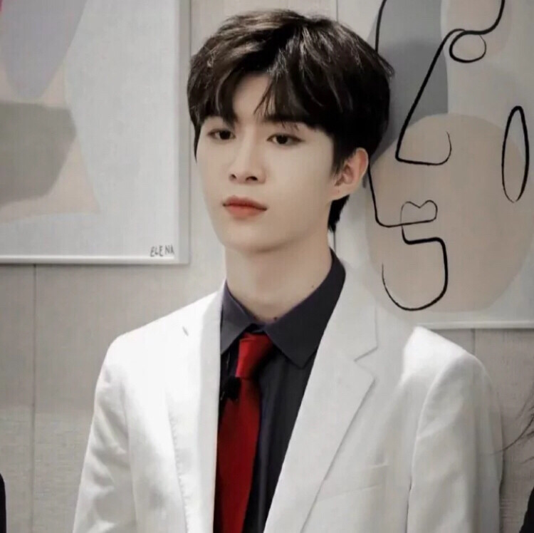 自截/自调 二传注明
“你的出现对我来说像是意外
好像所有女孩没法将你替代”