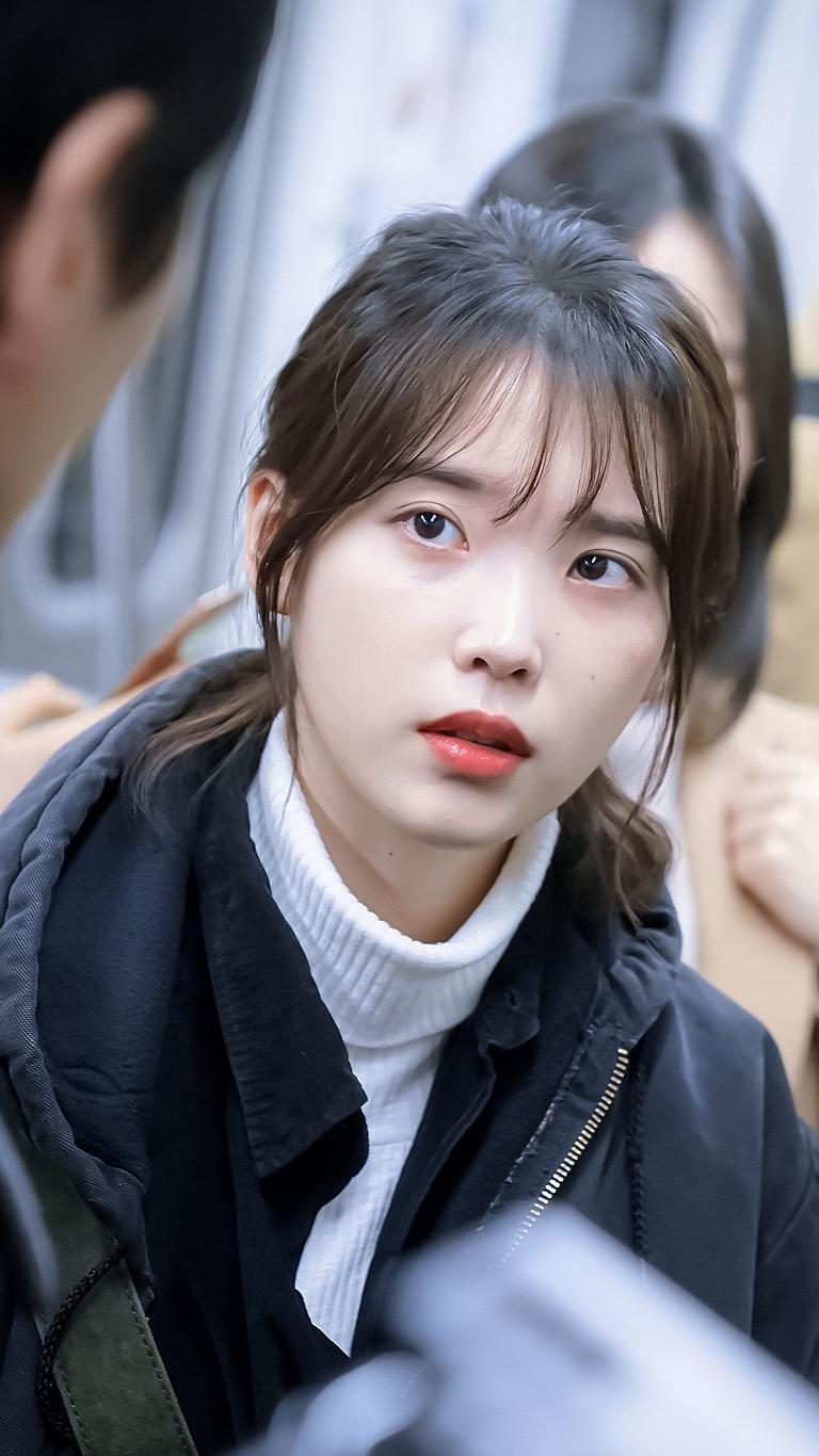 iu 李知恩