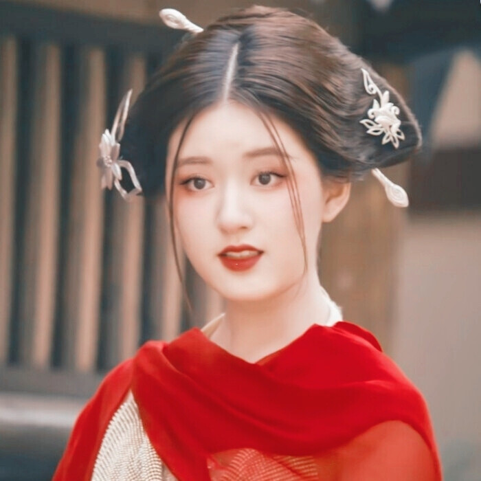 传闻中的陈芊芊赵露思