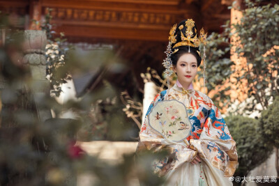 杭州法喜寺-上天竺寺。
衣@明华堂
饰@静尘轩-鹿管家 @青荷记忆-故梦倾城传统工艺
摄影后期妆造@南枝古风摄影工作室 ​​​