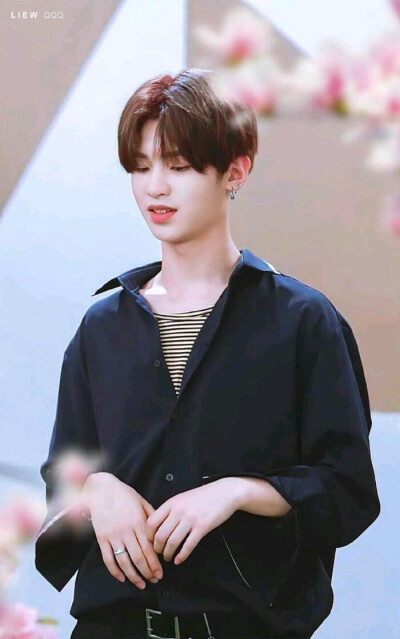 黄明昊❤