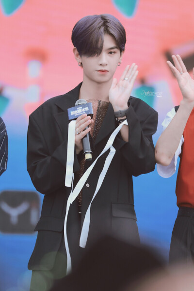 黄明昊❤