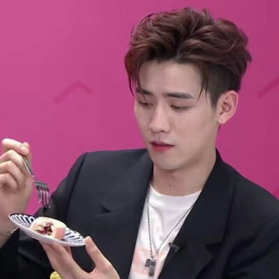 任豪 可二改
好帅好帅改了踹