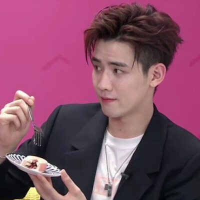 任豪 可二改
好帅好帅改了踹