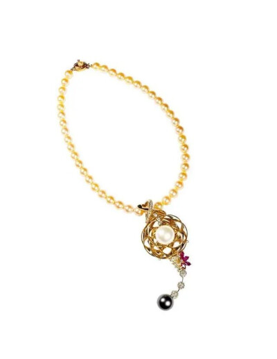 项链拍卖榜第9名 朴载林 月神之寰金珠黄金黑珍珠项链
估价：RMB 1,100,000-1,500,000
成交价：RMB 70,725,000
拍卖会：北京九歌2012年春季拍卖会
拍卖专场：翠然拾趣—珠宝翡翠专场
拍卖时间：2012-06-29
