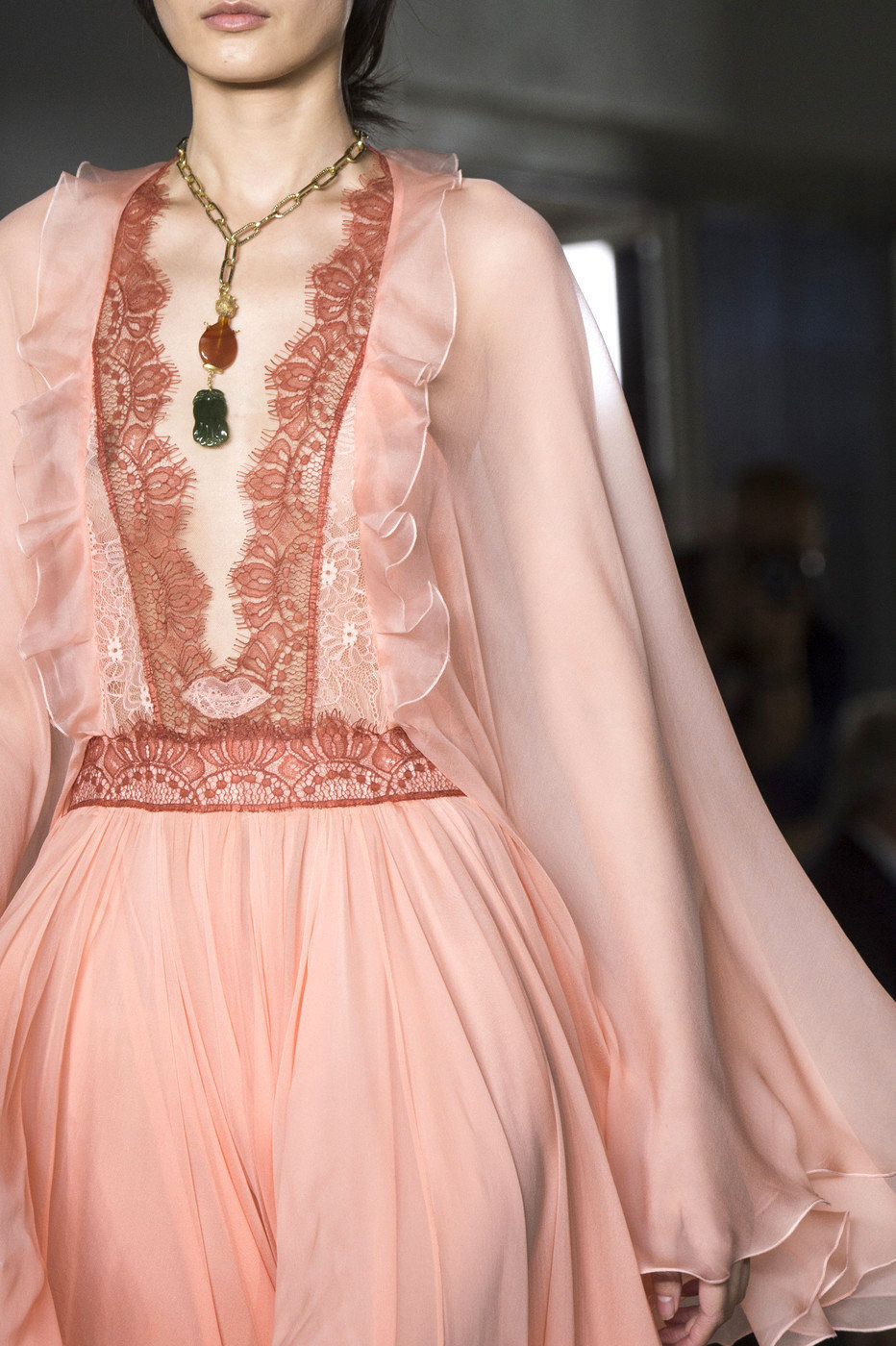 giambattista valli ss 19 / details ​ ​​​