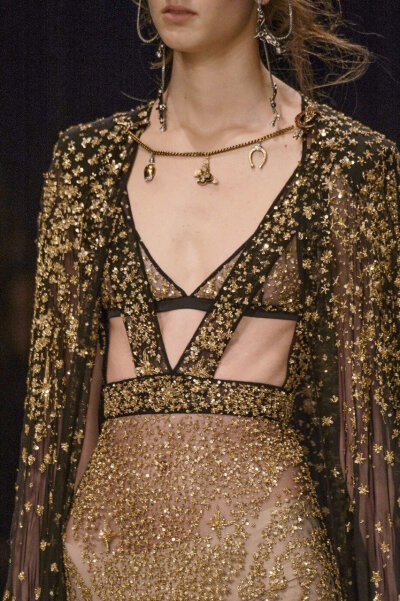 Alexander McQueen Fall 2016 ​​​