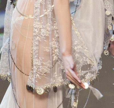 John Galliano Fall 2009
- details ​​​​