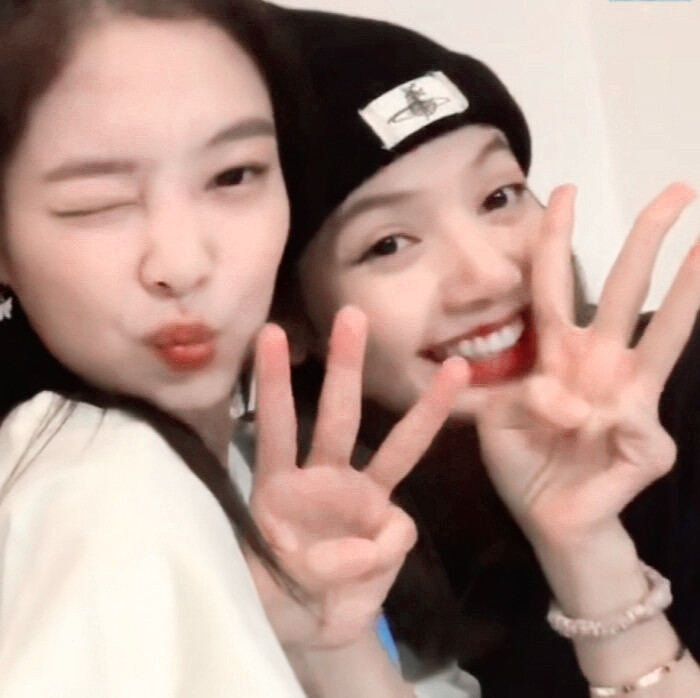 Jennie&Lisa
两个小宝贝
原截 词庸