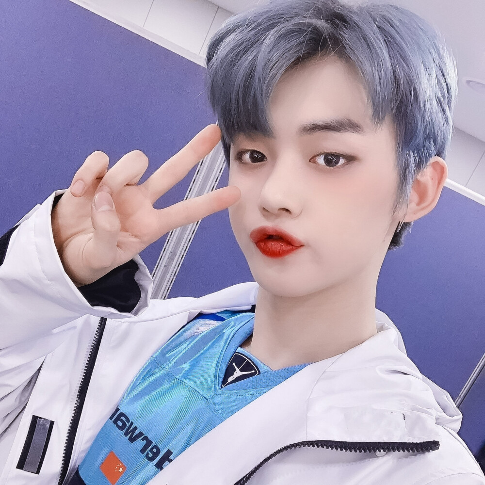 YEONJUN.