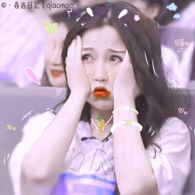 你和晚风都想拥入怀里
贴纸扯扯裙边