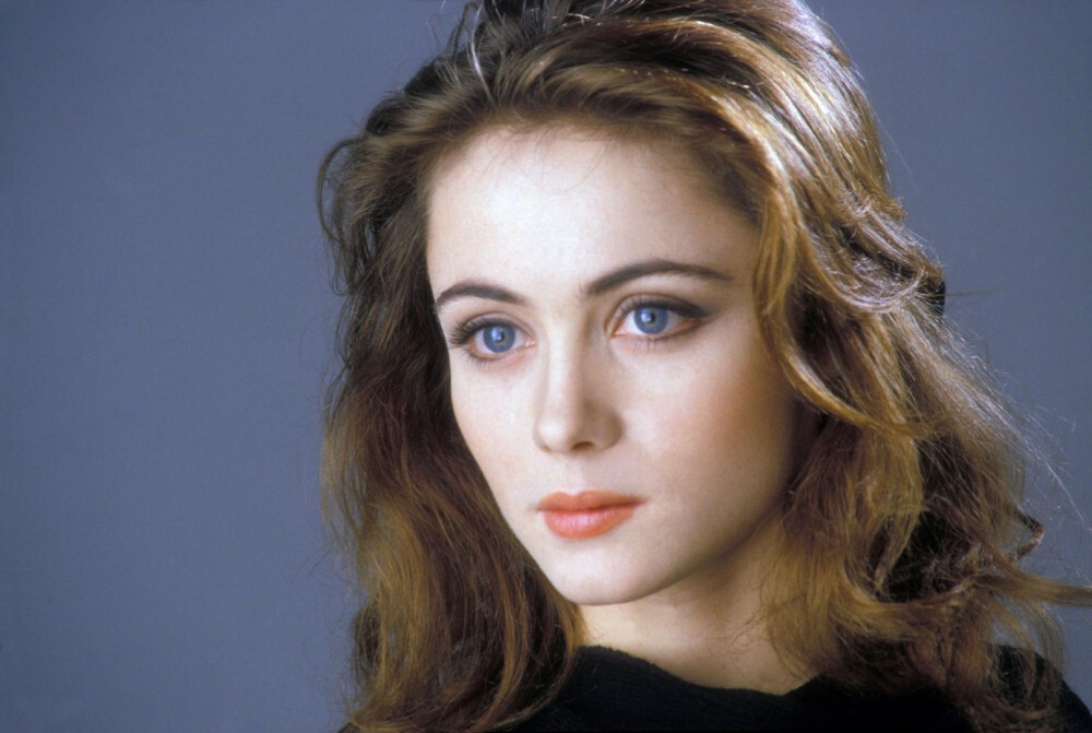 艾曼纽·贝阿（Emmanuelle Beart），1963年8月14日出生于法国普罗旺斯，演员。